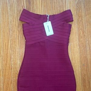 Maroon off shoulder bandage dress